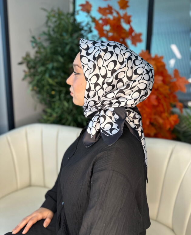 Coach Desen Vual İpek Eşarp-86826-Beyaz