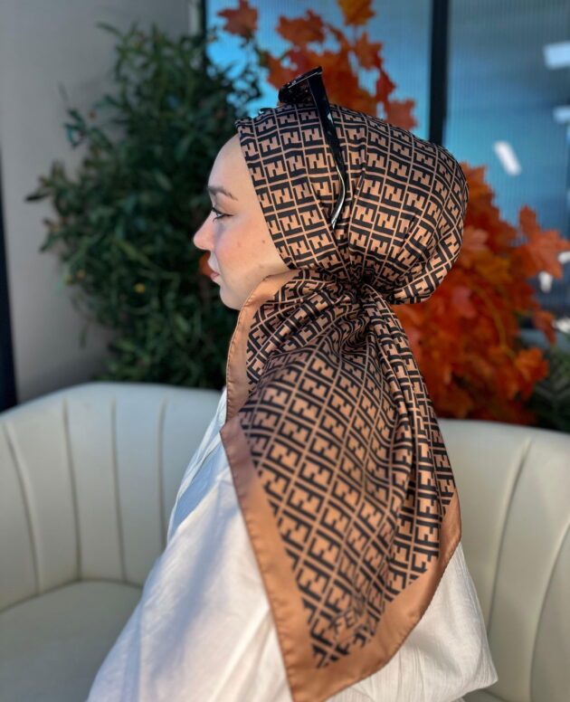 Fendi Desen Vual İpek Eşarp-6204527-Karamel