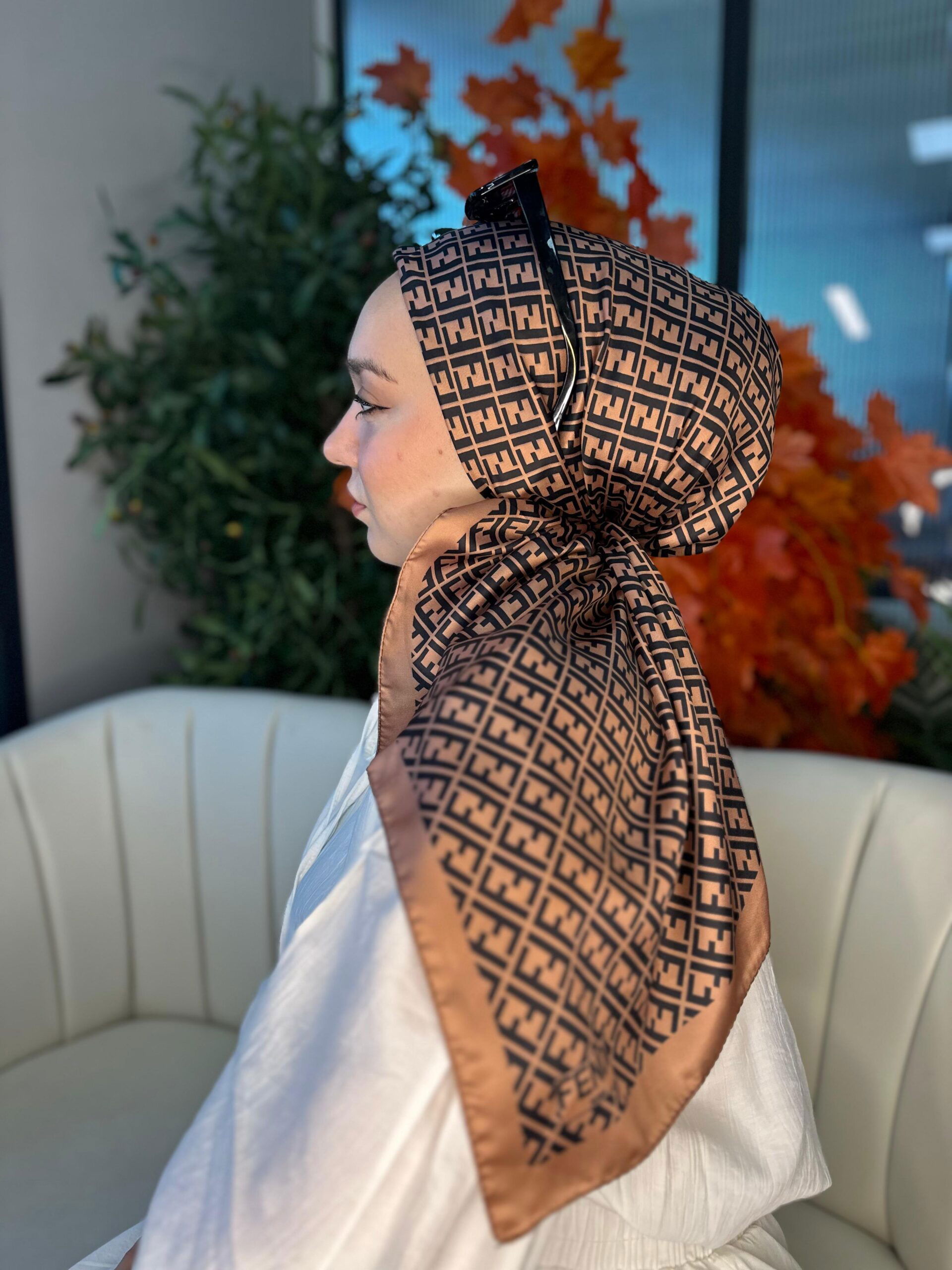 Fendi Desen Vual İpek Eşarp-6204527-Karamel