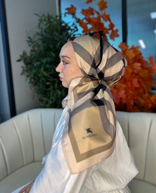 Burberry Kare Desen Vual İpek Eşarp-8682626-Mocha