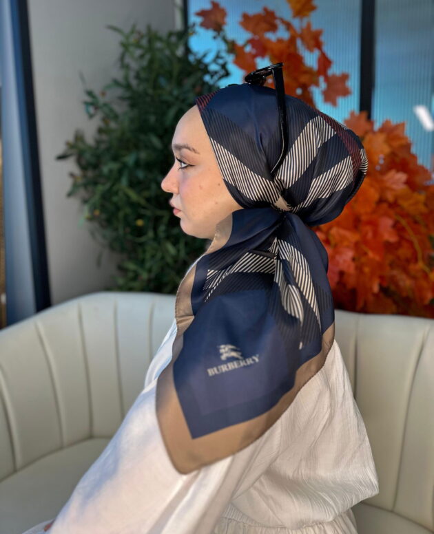 Burberry Kare Desen Vual İpek Eşarp-8682626-Lacivert